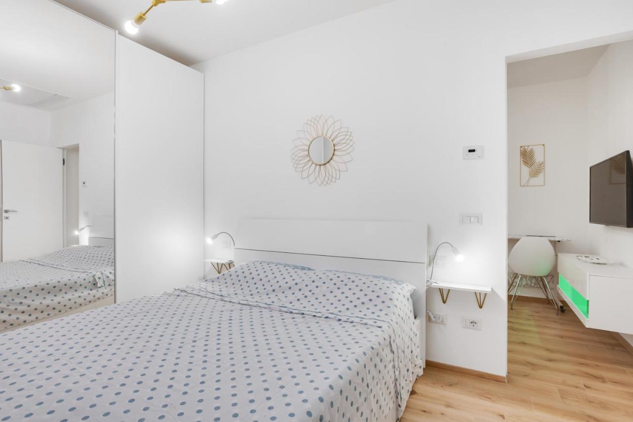 Tramonto Sul Mare Bari Apartment Near The Airport Exteriör bild