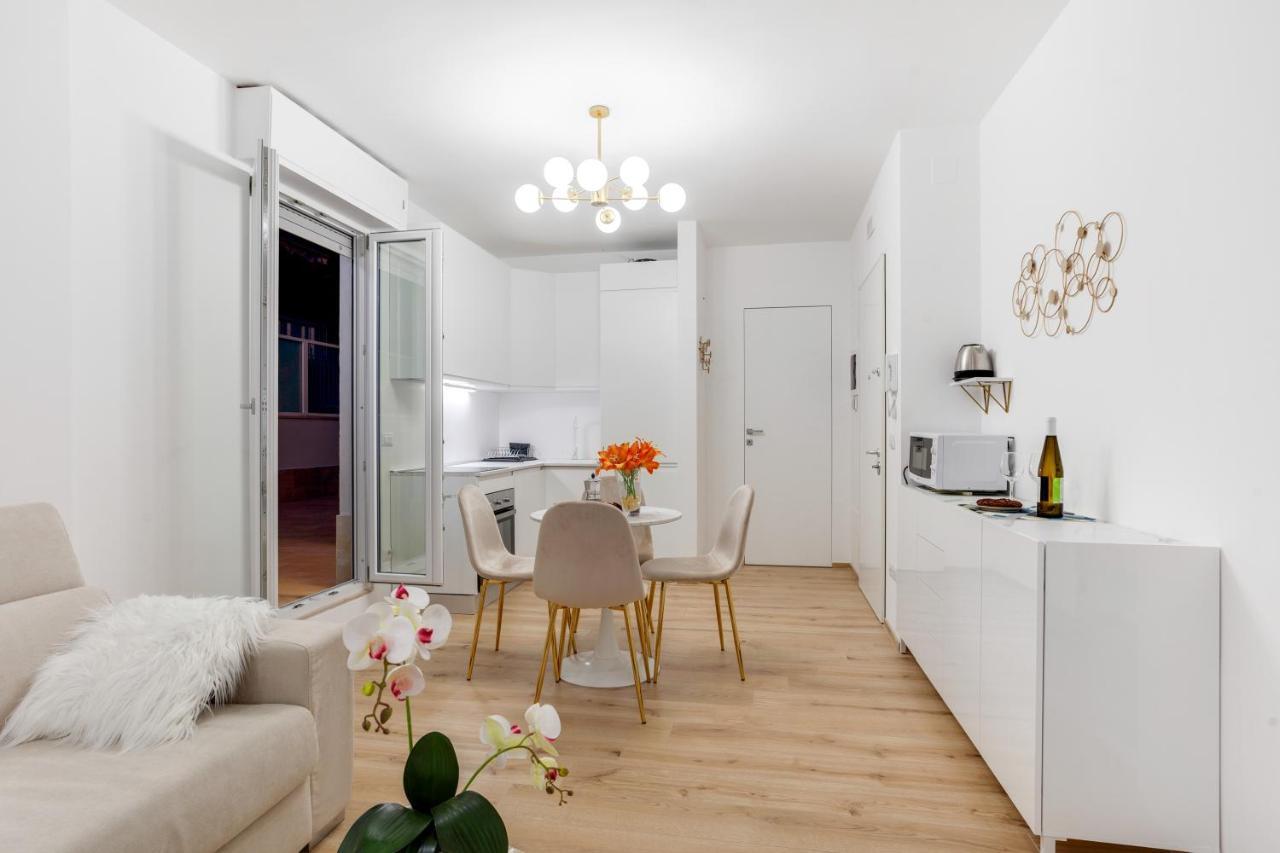 Tramonto Sul Mare Bari Apartment Near The Airport Exteriör bild
